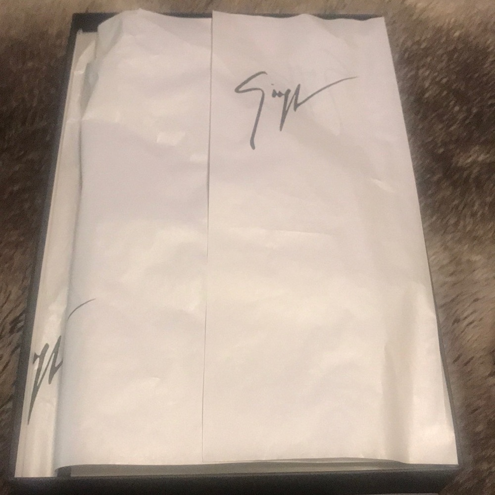 Giuseppe Zanotti peep toe slingback - Picture 10 of 14